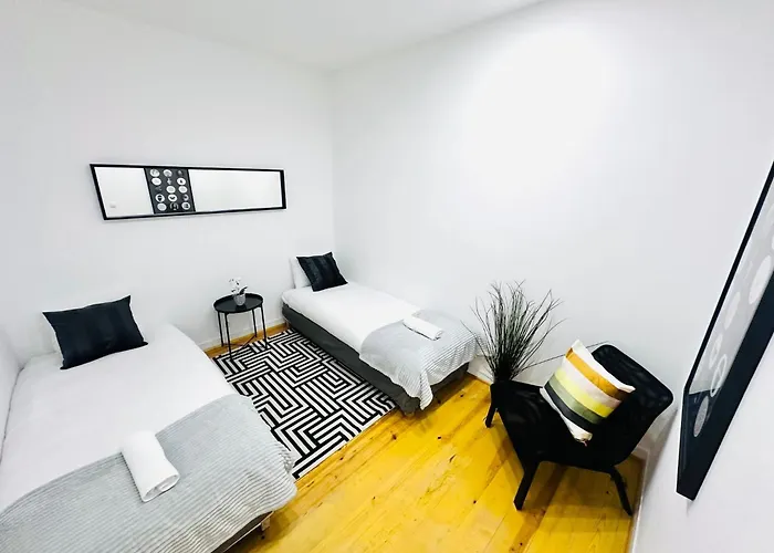 The Cordeiro House - No 76 - 2e - & * Lisboa